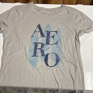 Aeropostale Light Gray Tee with Blue Graphic